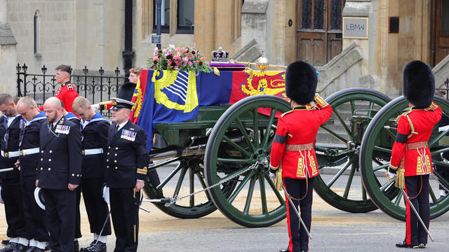 The Coffin Carrying Queen Elizabeth II Is Transferred From Buckingham Palace To The Palace Of Westminster 