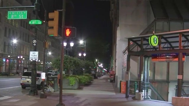 man-falls-on-suway-tracks-dies-in-center-city-philadelphia-police.jpg 