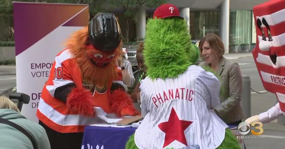 Election 2022: Gritty and the Phanatic help get more Philly voters  registered - WHYY - WHYY