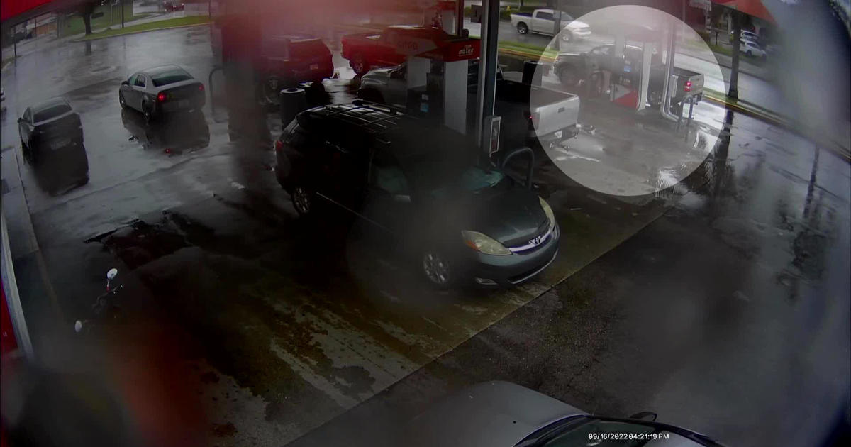 Armed carjacker stole truck from Florida fuel station, youngster inside of