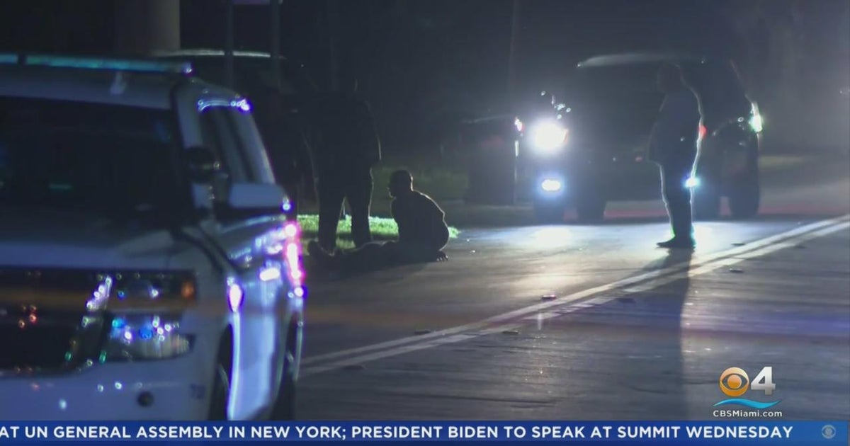 Barricaded man taken into custody in Miami Springs - CBS Miami