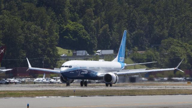 Boeing's 737 Max 10 Takes First Flight 