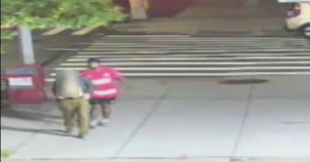 Caught on video: 85-year-old attacked, robbed in East Harlem - CBS New York