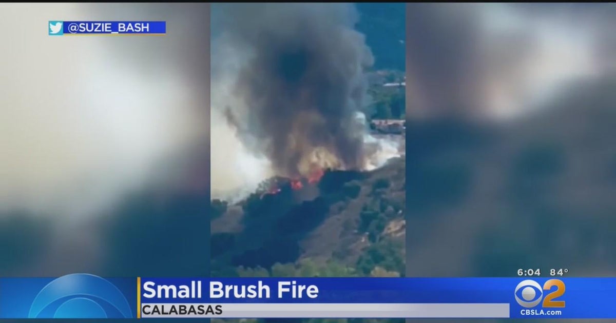 Firefighters halt forward progress of small brush fire in Calabasas