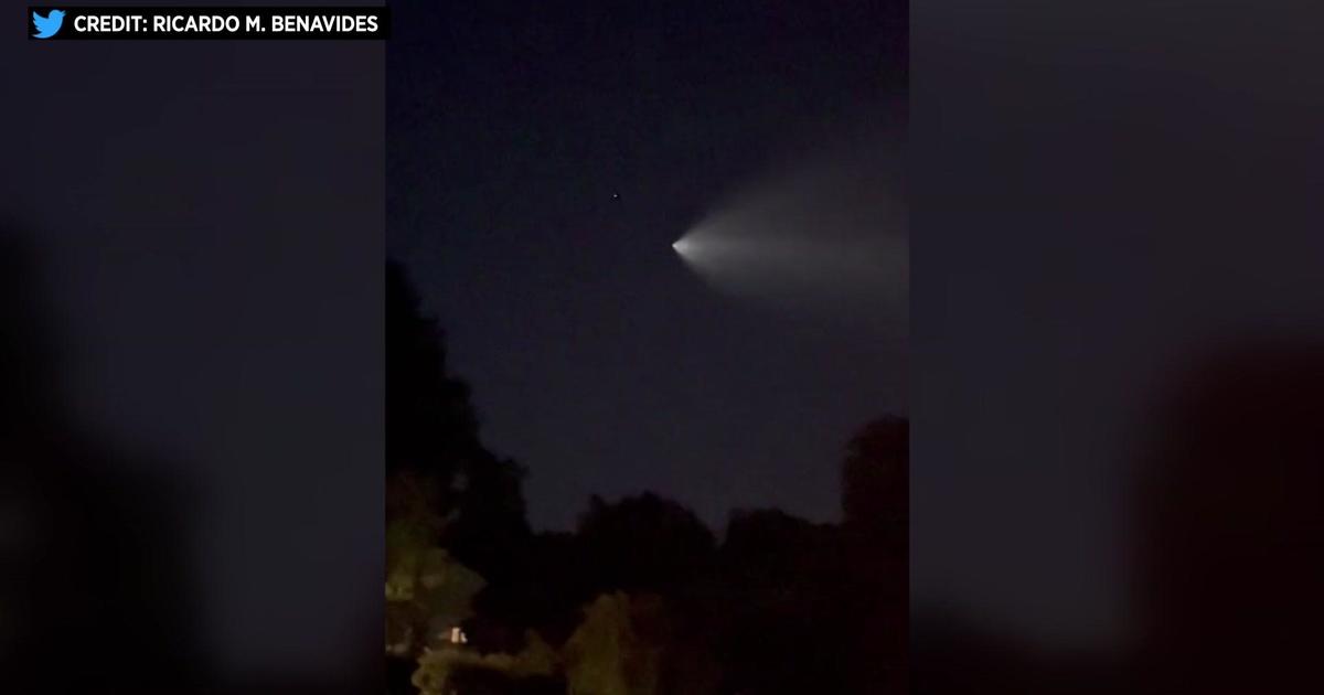 See it: Vapor trail from SpaceX launch visible in Tri-State Area - CBS ...