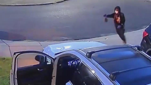 police-release-extended-video-to-find-suspect-wanted-in-northeast-philadelphia-carjacking.jpg 