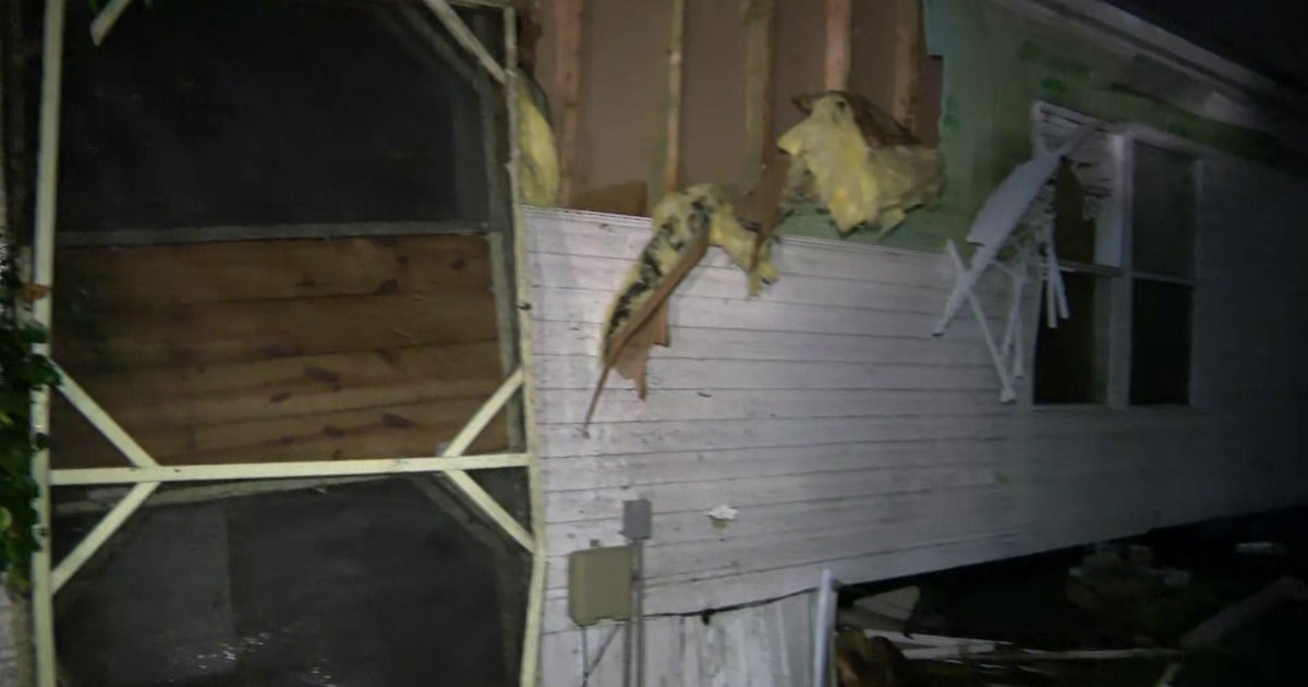 Hurricane Ian live updates: Broward hit by tornadoes, planes overturned at North Perry Airport