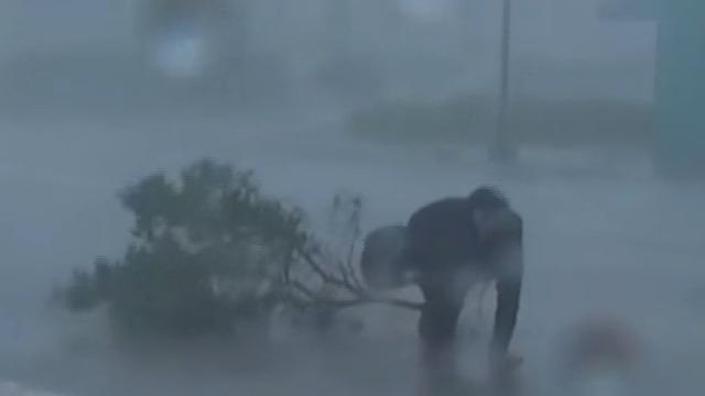 cbsn-fusion-weather-channels-jim-cantore-hit-by-tree-branch-while-covering-hurricane-ian-thumbnail-1330020-640x360.jpg 