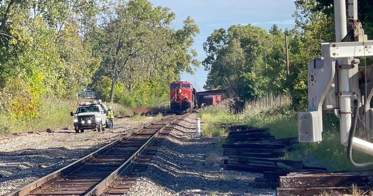 Train Derailment In Warren Leaves Dozen Cars Off Tracks; Closes Several ...