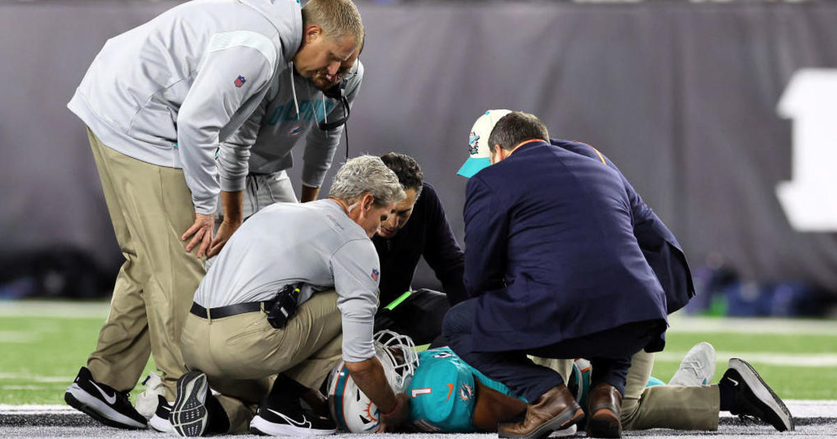 Dolphins QB Tua Tagovailoa stretchered off with head injury National News -  Bally Sports