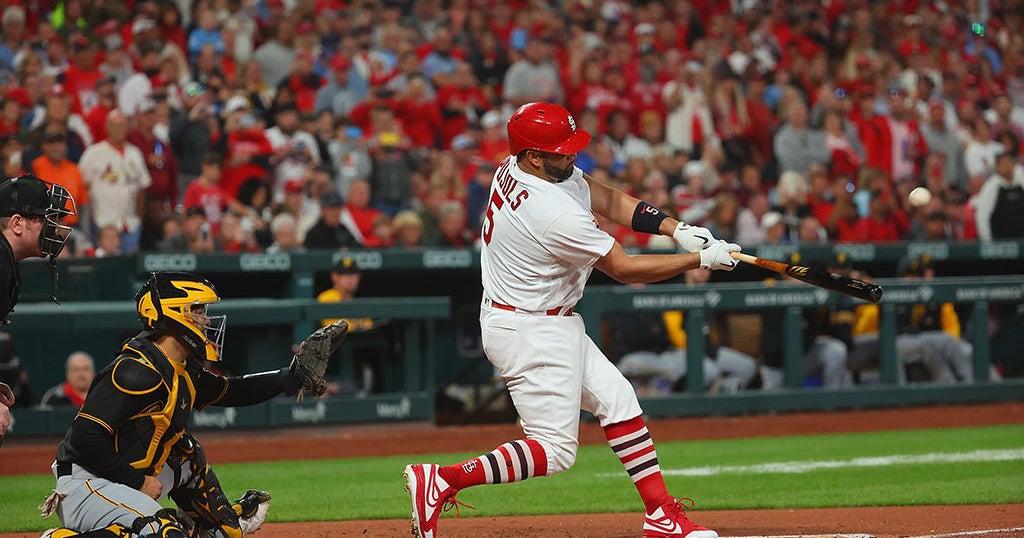 Pujols notches 701st home run in 2-1 victory over Pirates - Vimarsana News