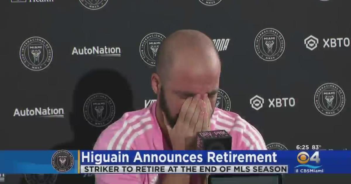 Higuain announces retirement