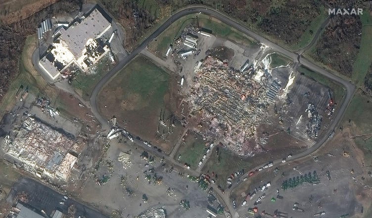 04-overview-of-mayfield-consumer-products-candle-factory-and-nearby-buildings-after-tornado-mayfield-kentucky-11dec2021-wv3.jpg 