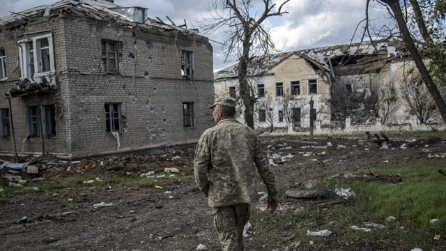 cbsn-fusion-ukrainian-troops-retake-territory-annexed-by-russia-thumbnail-1344484-640x360.jpg 