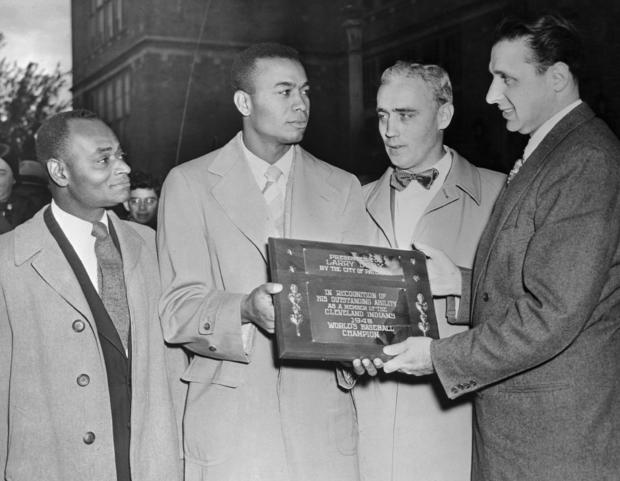 Larry Doby Receiving Plaque from Paterson Mayor 