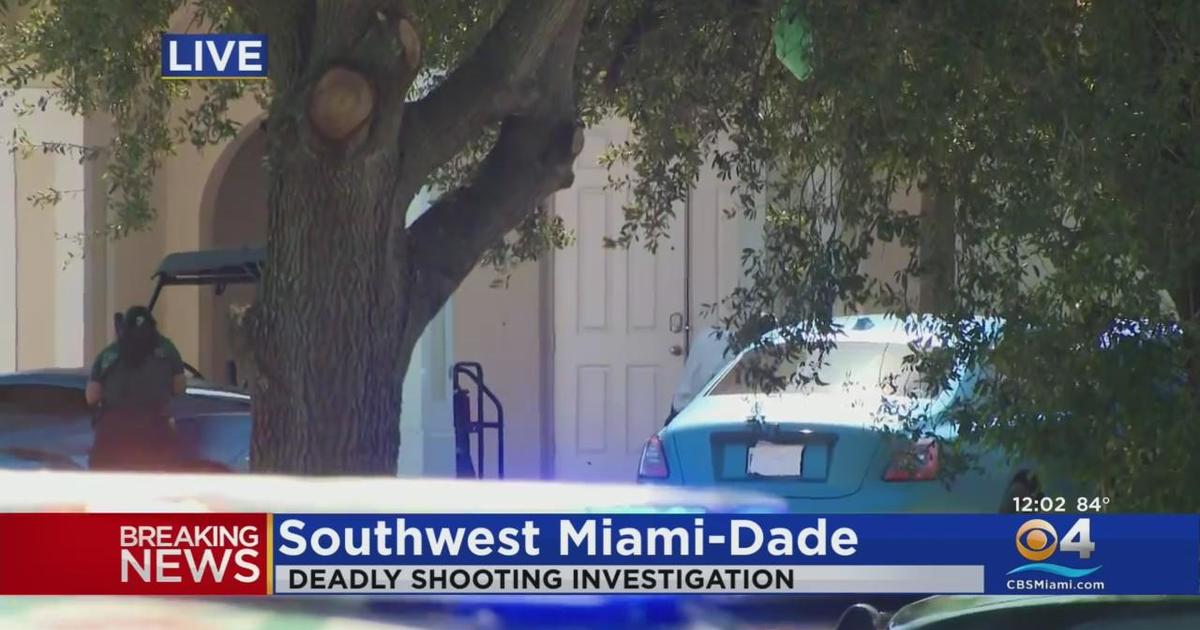 Male killed in southwest Miami-Dade taking pictures