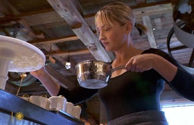 How chef Erin French found herself at The Lost Kitchen - CBS News