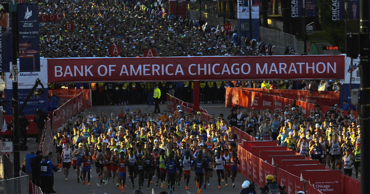 Emily Sisson sets American record at Chicago Marathon, landing in second place behind defending champ Ruth Chepngetich