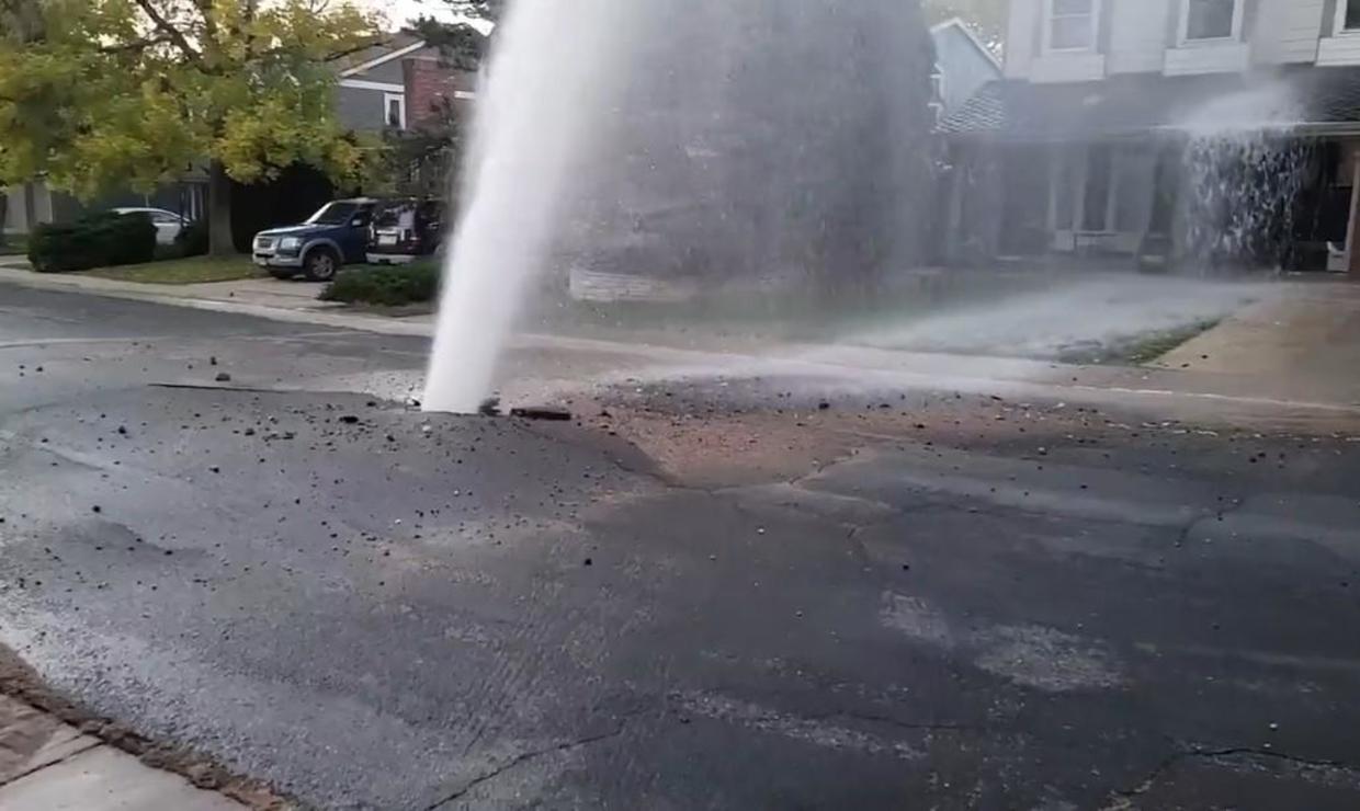 Water Main Break Sends Water Shooting Out Of Hole In Road In Jefferson County Cbs Colorado