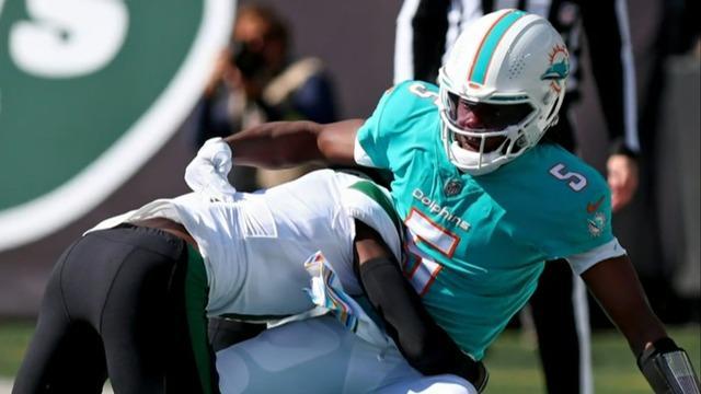 cbsn-fusion-new-nfl-concussion-protocol-triggers-dolphin-qbs-removal-from-game-thumbnail-1363201-640x360.jpg 