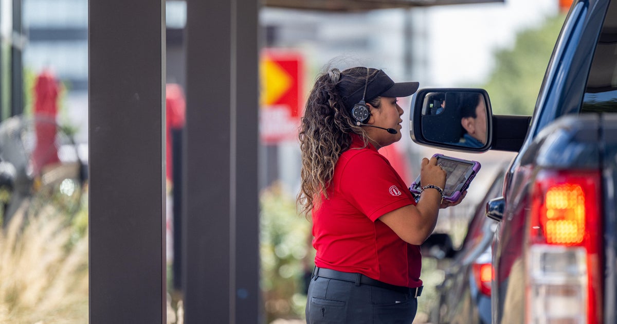 Drive-Throughs Are Now a Lifeline for Fast-Food Chains - The New York Times