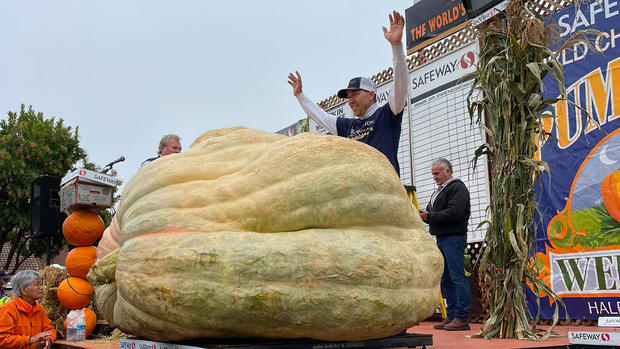 Half Moon Bay record-breaking pumpkin 