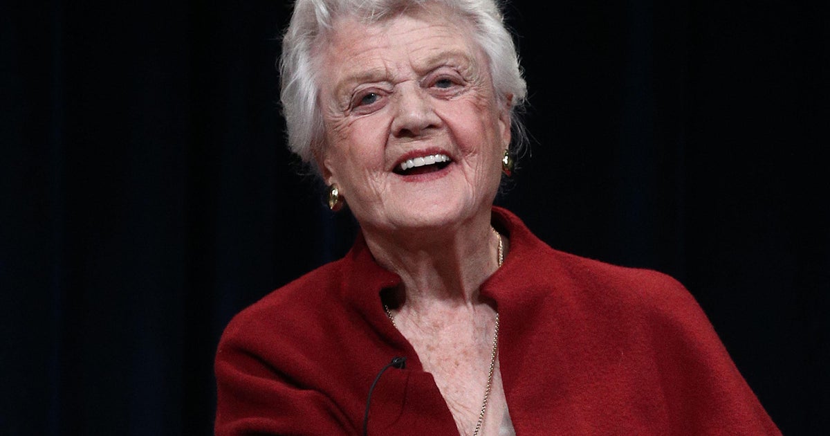 “Murder, She Wrote” star Angela Lansbury dies at 96