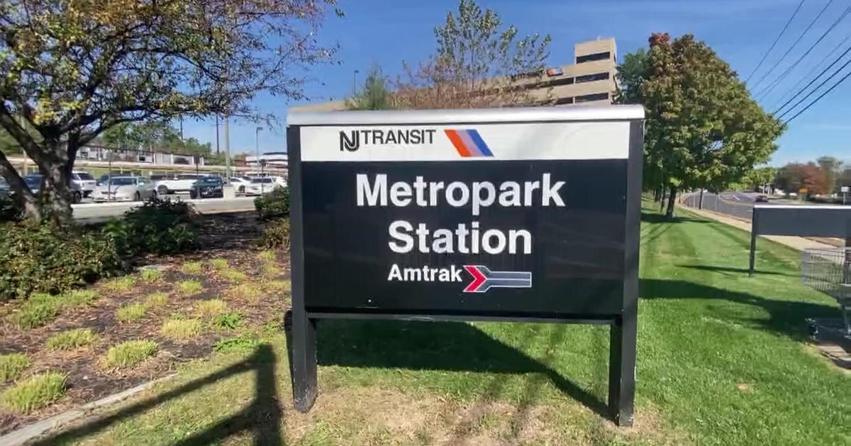 Gov. Phil Murphy announces plans to transform Metropark Station CBS