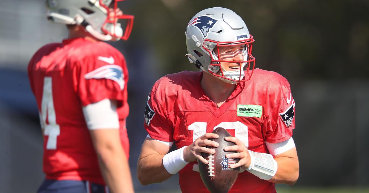 Patriots QB Mac Jones (ankle) limited at practice; rookie Bailey