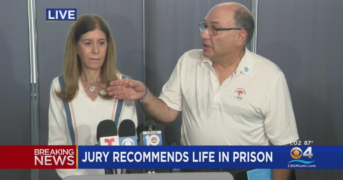 Moms and dads of Parkland victim Scott Beigel explained Cruz is an animal that warrants to die