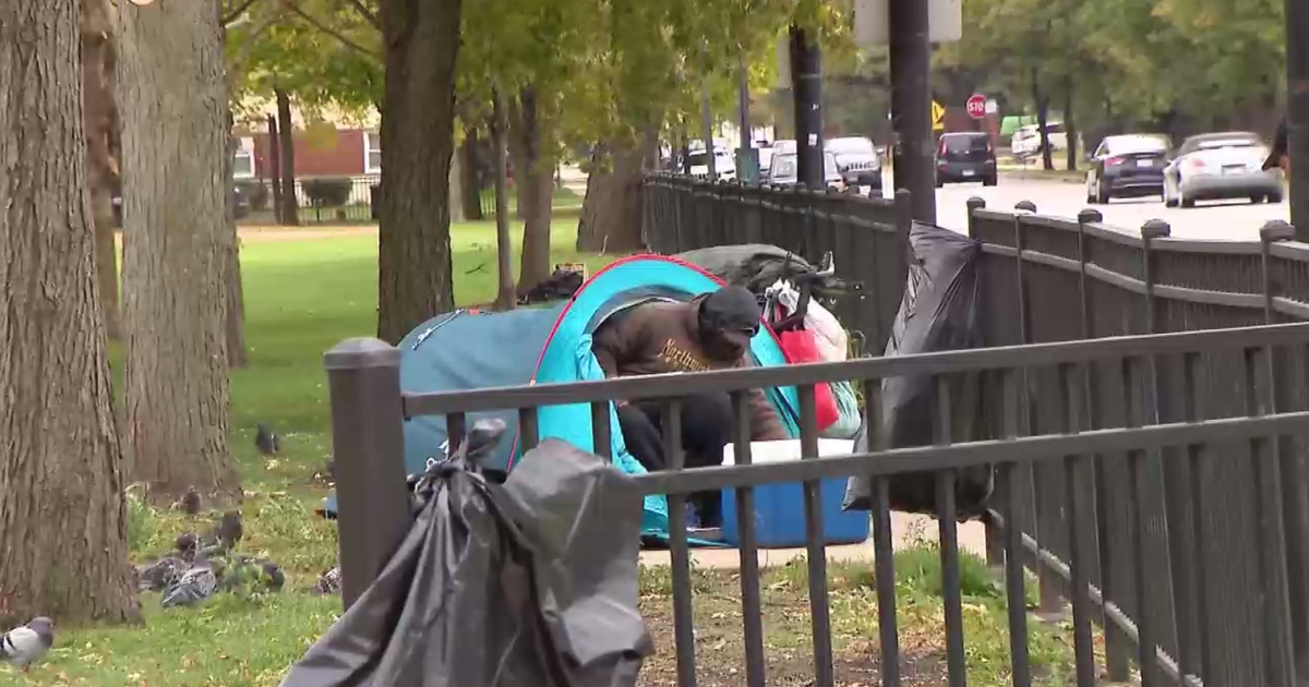 Portage Park neighbors rally around homeless man after CDOT removes bus shelter where he lived