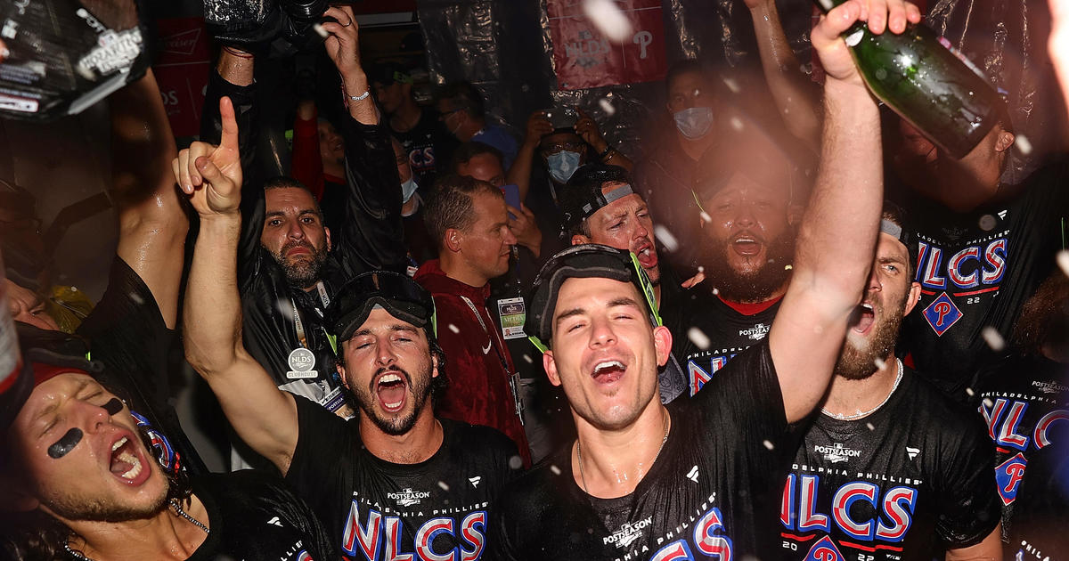 Best photos from Phillies-Braves NLDS Game 4