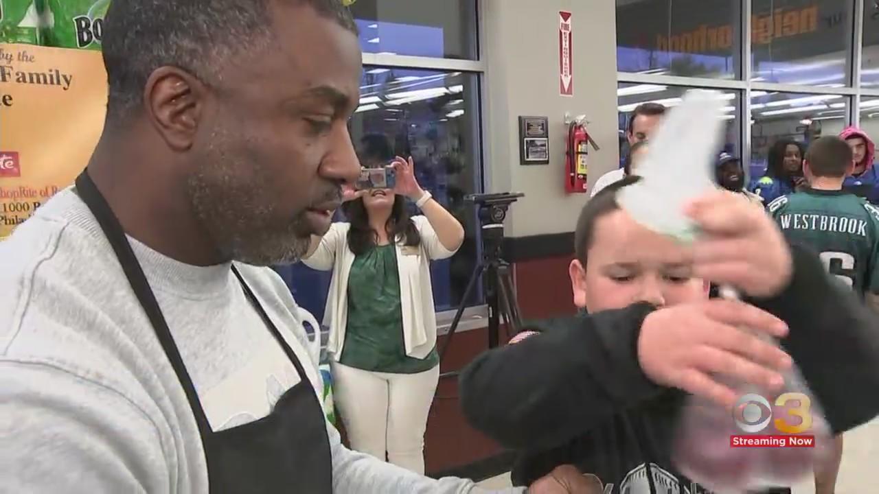 Former Eagle Brian Westbrook raises awareness for food insecurity