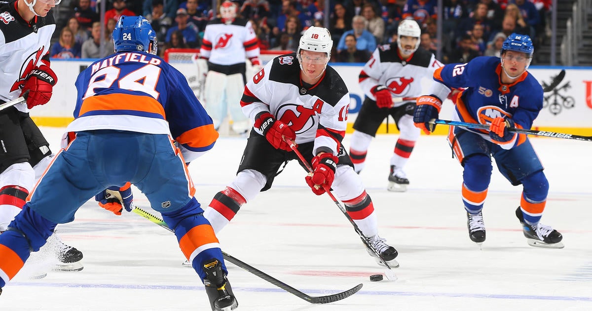 Ondrej Palat scores twice, Devils beat Islanders - CBS New York