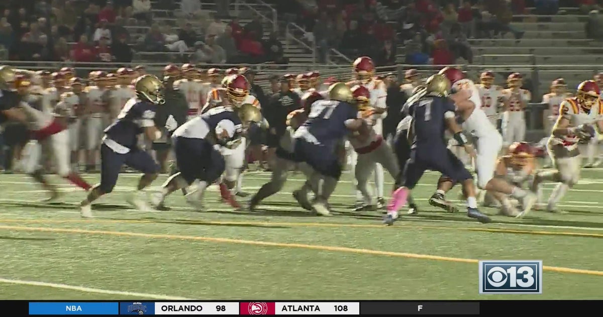 Jesuit Marauders fall to the Elk Grove Thundering Herd 34-21