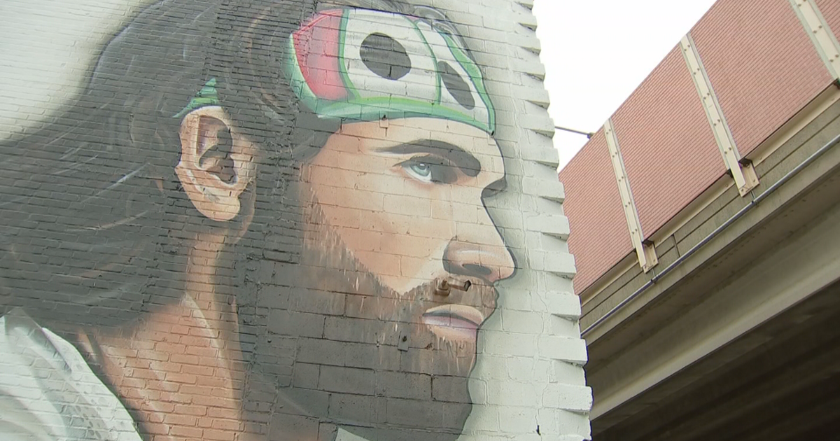 Bryce Harper mural in South Philly catching fans' attention - CBS