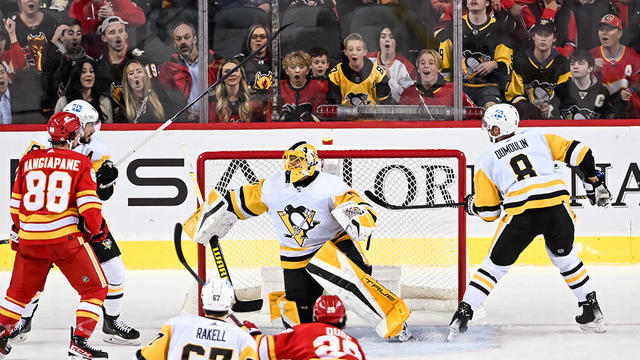 NHL: OCT 25 Penguins at Flames 