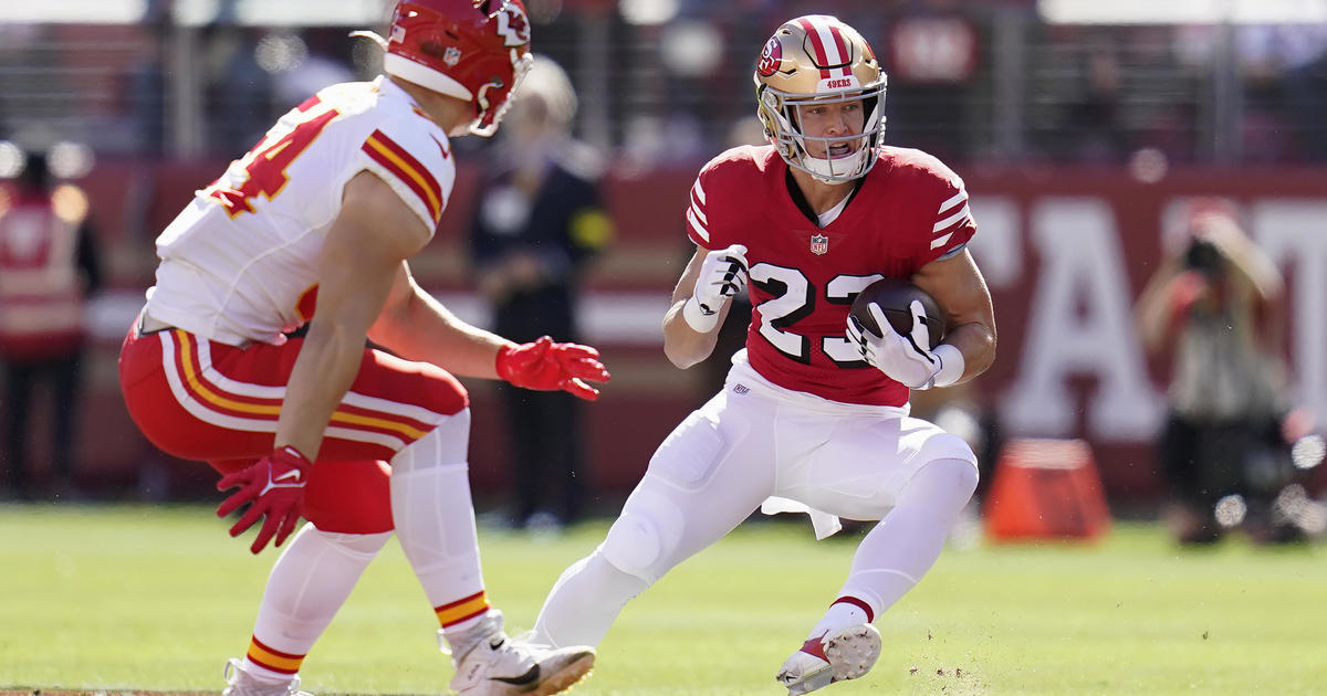 Christian McCaffrey overwhelms Rams in 49ers win