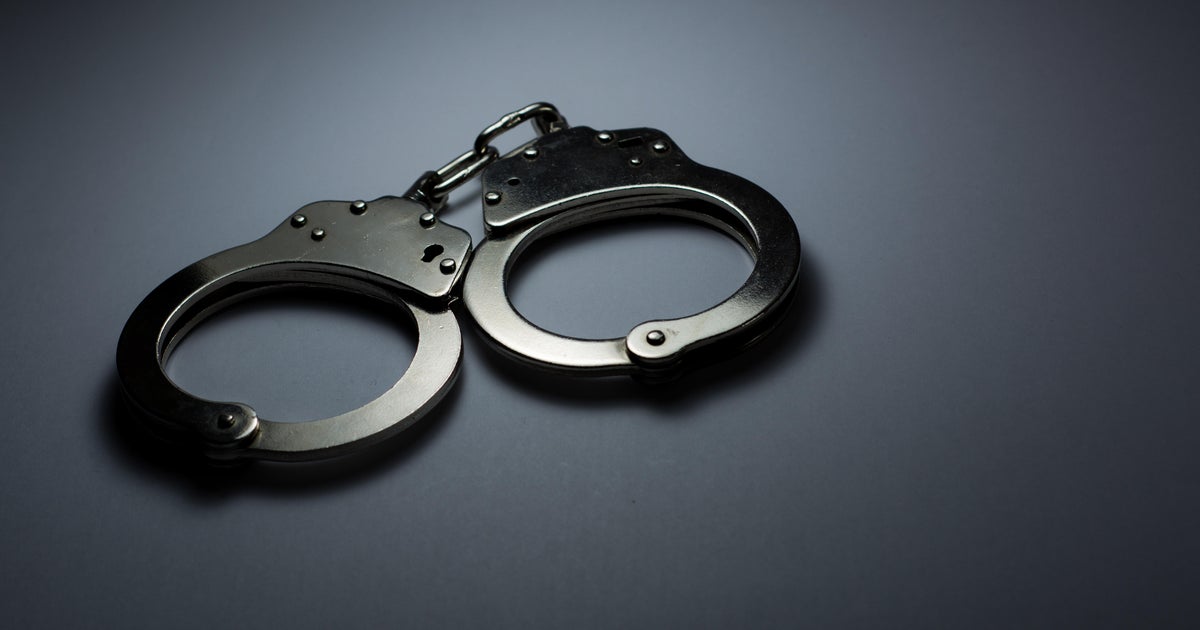 4 teens charged with armed carjacking in Jeffrey Manor 4 teens charged with armed carjacking in Jeffrey Manor