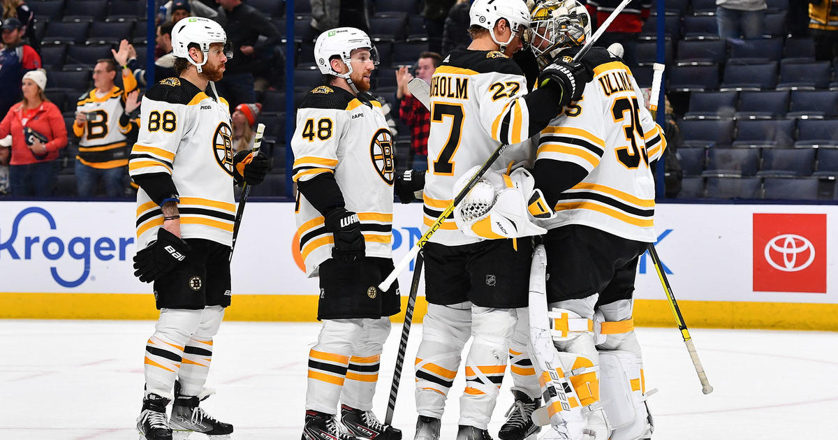 Linus Ullmark named NHL's second star of week after 3-0 week for Bruins -  CBS Boston