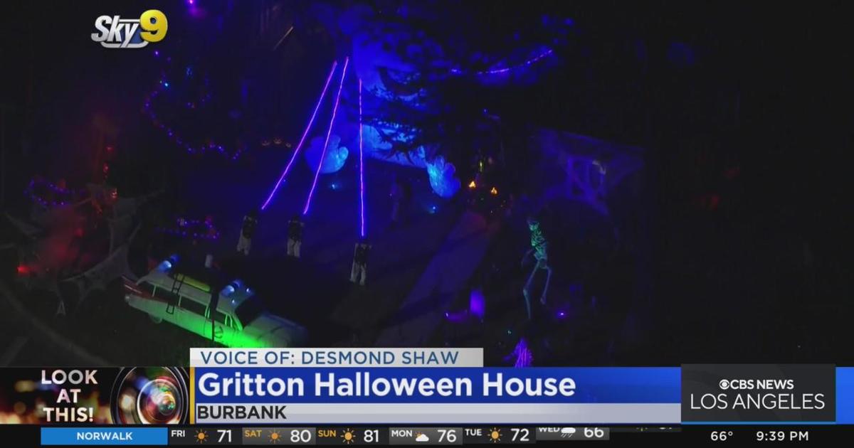 Look At This The Gritton Halloween House in Burbank CBS Los Angeles