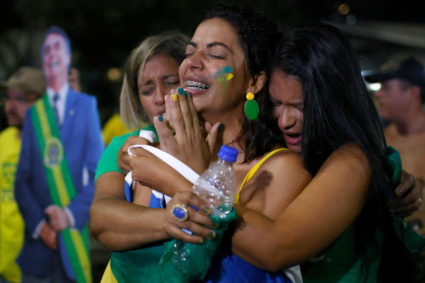 Brazilians Head to Polls in Tight Run-off Between Lula and Bolsonaro