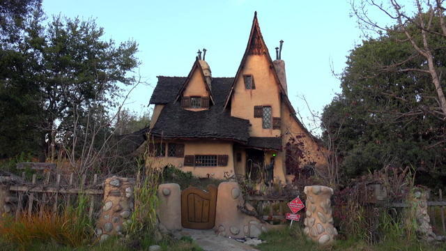 witcheshouse-1421170-640x360.jpg 