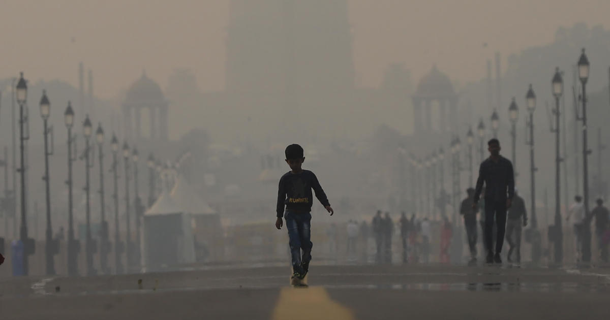 Toxic smog turns India’s capital “into a gas chamber”