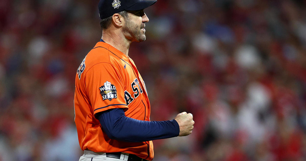 Watch Tigers' pitcher Justin Verlander collect his first career