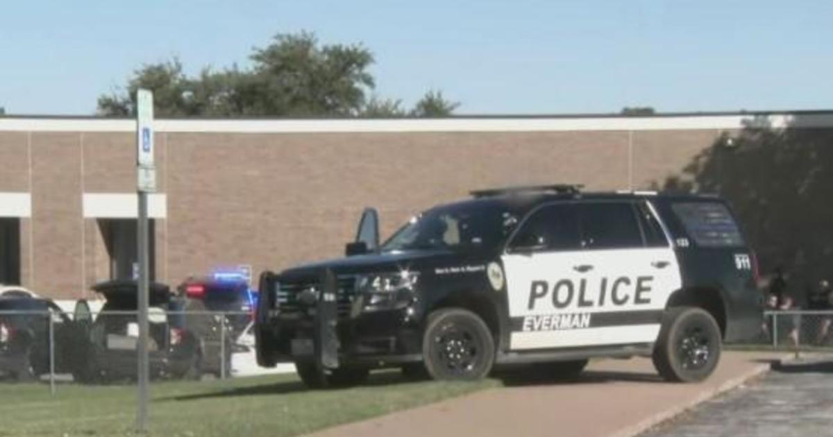 Sansom Park officer shot during active shooter training at elementary school, police say