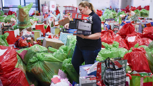 Salvation Army Toy Distribution For Christmas In Pennsylvania 