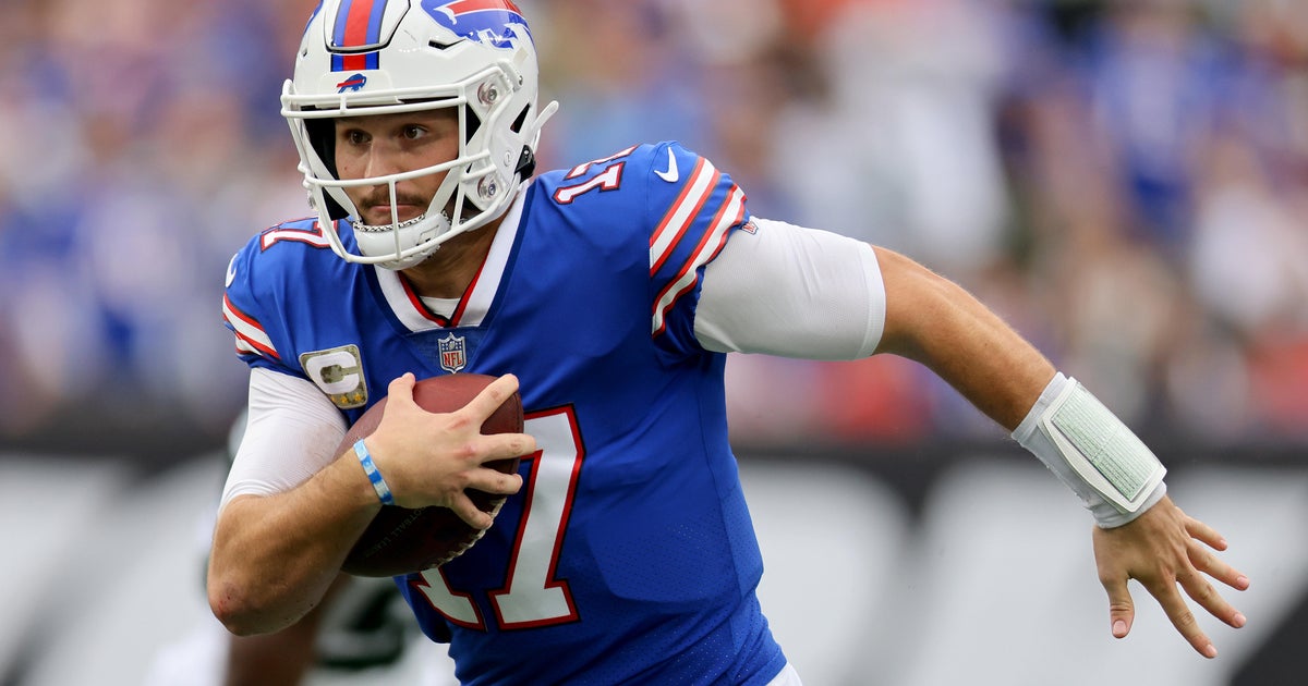 Josh Allen Sports Bold New Bills Helmet at Practice, Elicits