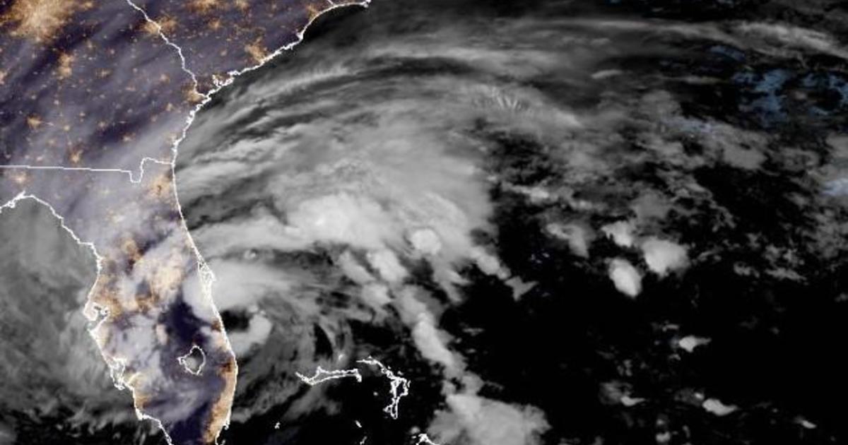 Tropical Depression A direct hit by Hurricane Nicole on Florida