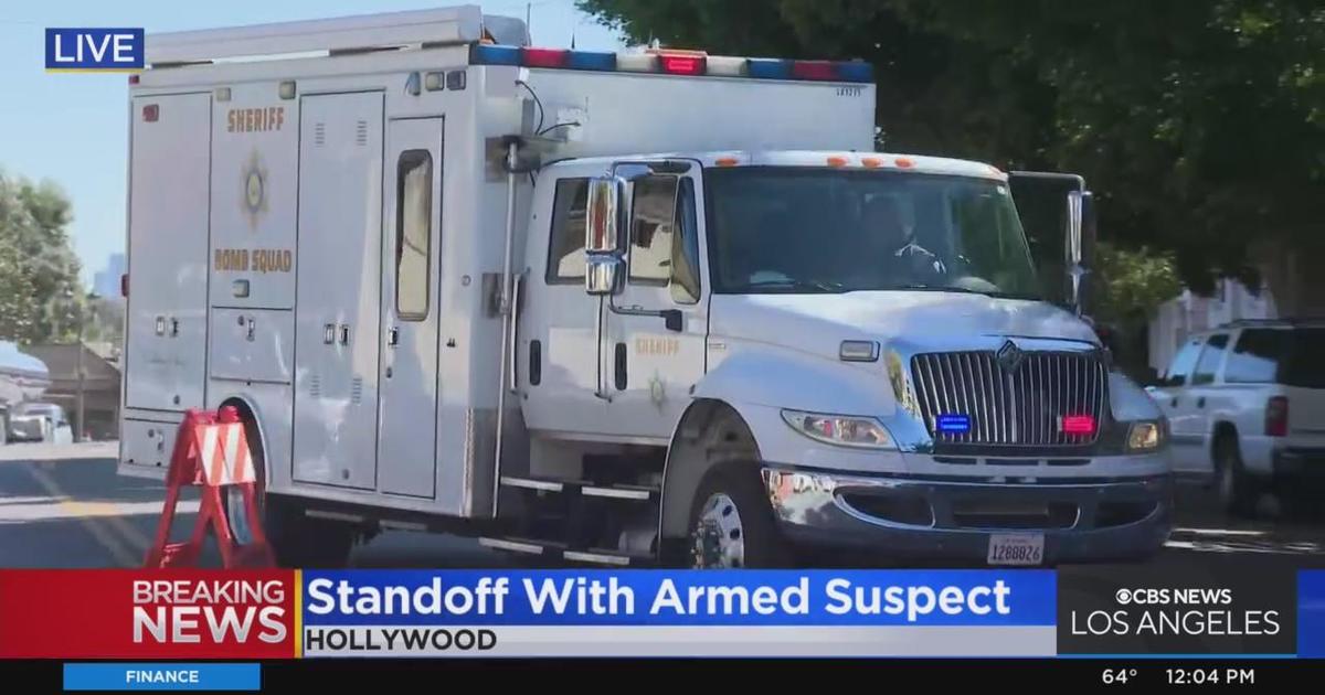 Gunshot Heard During Eviction Standoff In Hollywood Hills 101 Freeway Shut Down By Chp Cbs 4383